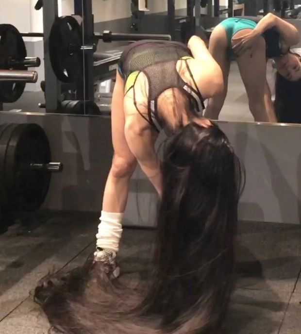 VIDEO - The longest hair at the gym