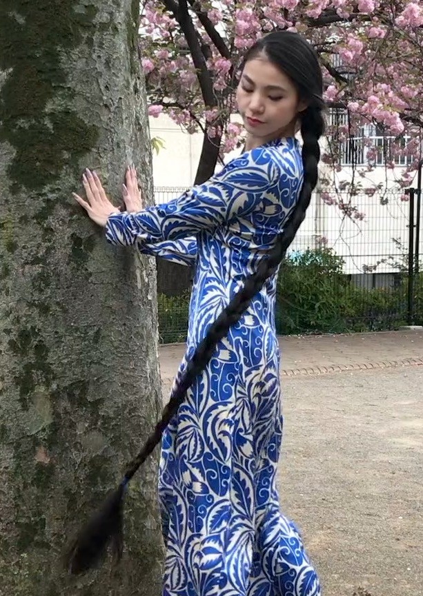 VIDEO - Rin by the tree 2