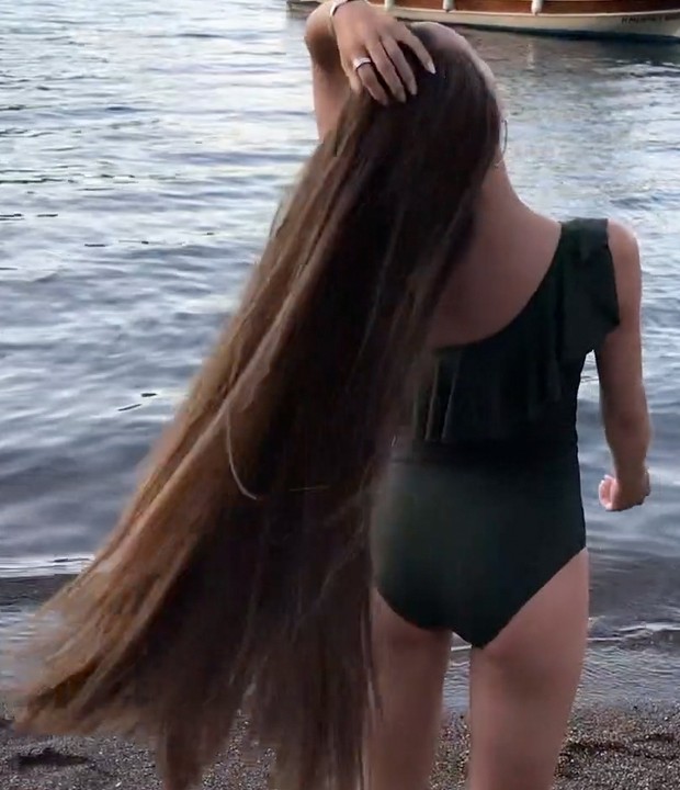 VIDEO - Boats, water and hair