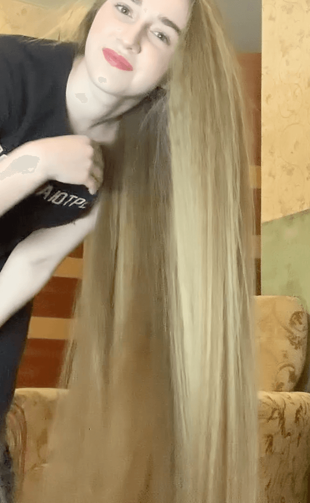 VIDEO - Soft, silky blonde knee length hair