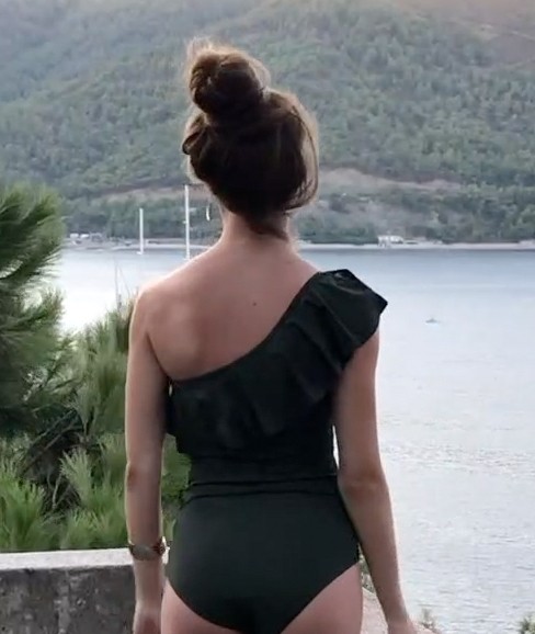VIDEO - Boats, water and hair