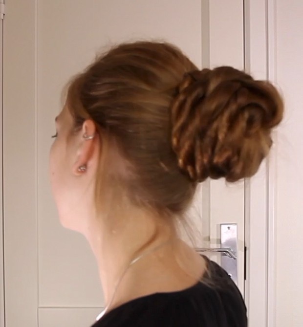 VIDEO - Rakel&#x27;s creative hair show (part 2)