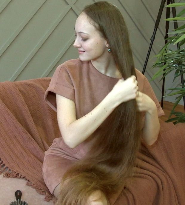 VIDEO - A beautiful, voluminous mane with a wonderful scent