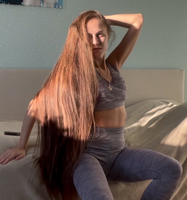 VIDEO - Kristina&#x27;s hair display show