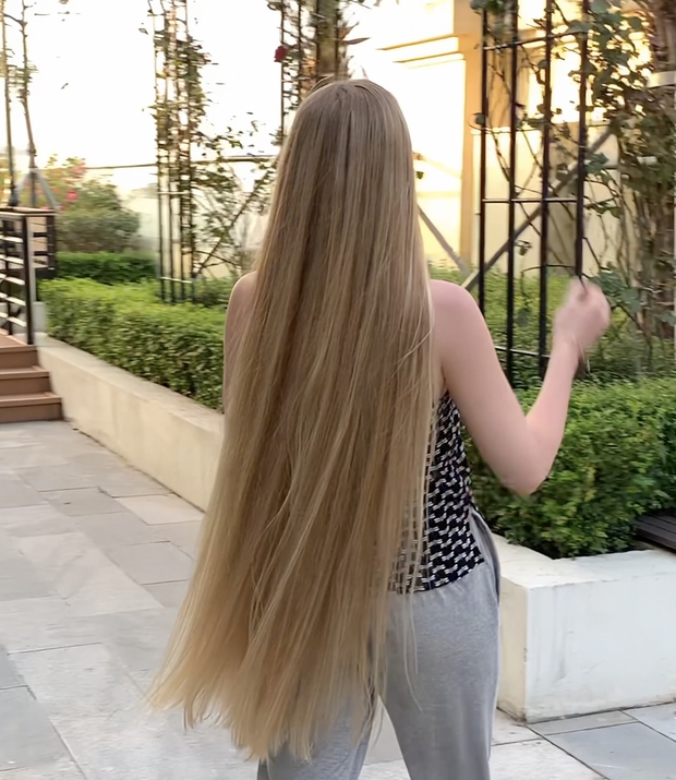 VIDEO - Super beautiful Irina&#x27;s walk