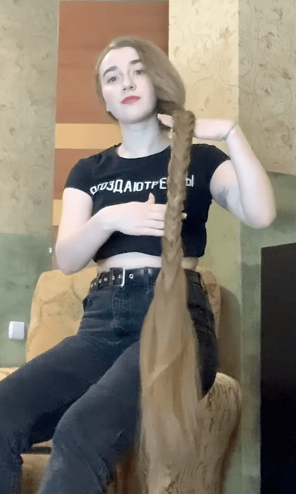 VIDEO - Soft, silky blonde knee length hair