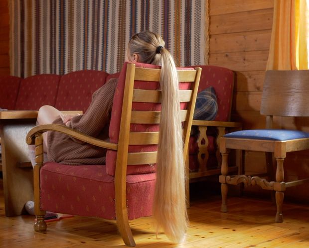 VIDEO - Perfect ponytail sliding