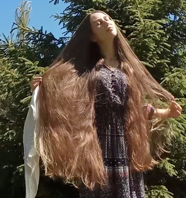 VIDEO - Vera in the sun (part 1)