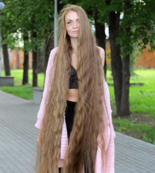 VIDEO - Perfect outdoor hair display