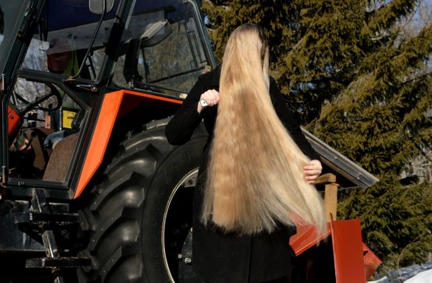 VIDEO - The Tractor