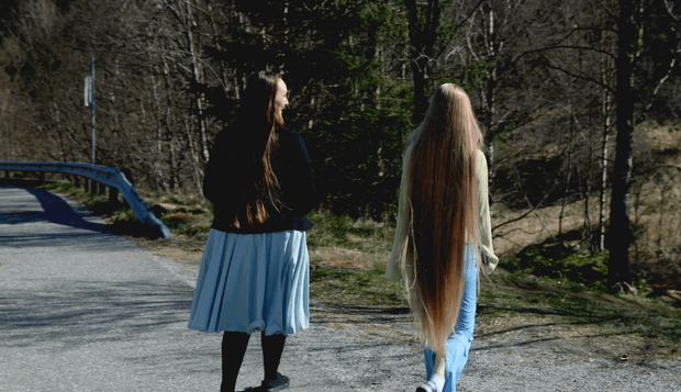 VIDEO - Rapunzel and her friend&#x27;s forest walk