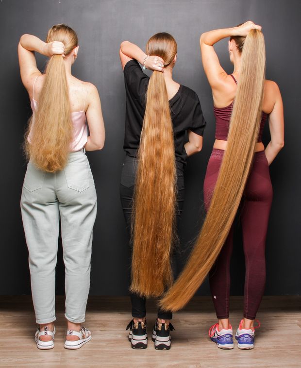 PHOTO SET - Triple long hair in motion photoshoot
