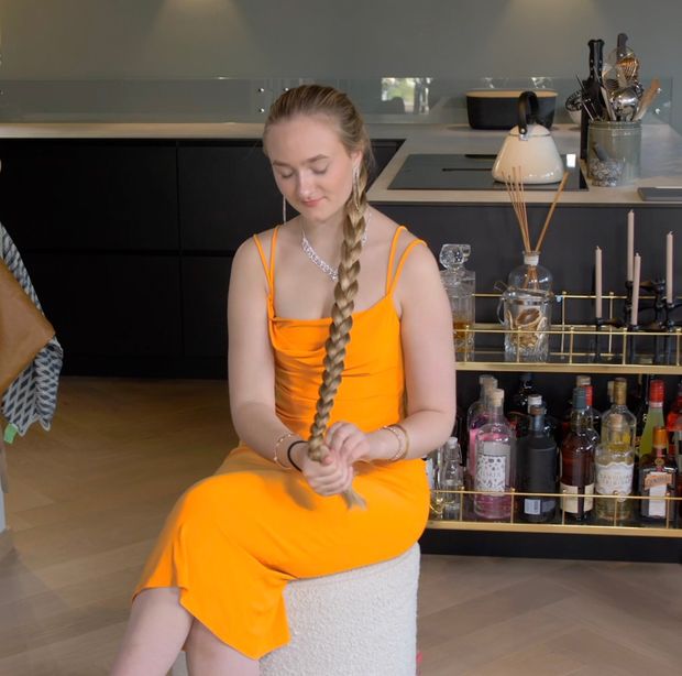 VIDEO - From bun to ponytail to braid