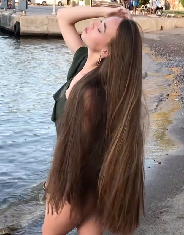 VIDEO - Boats, water and hair