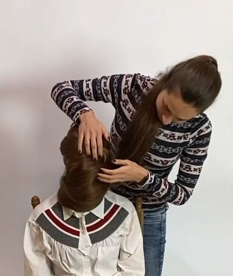 VIDEO - Extreme floor length hair play with friend
