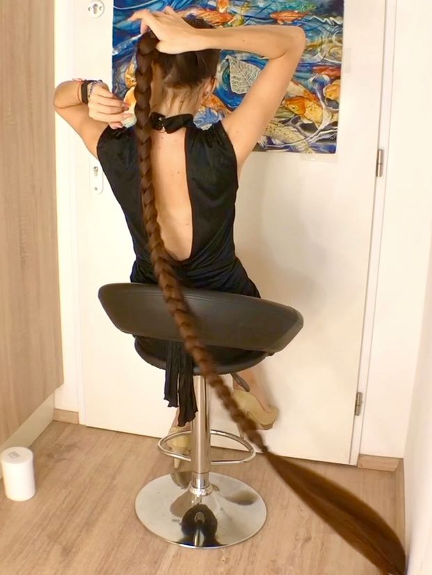 VIDEO - World&#x27;s longest braid