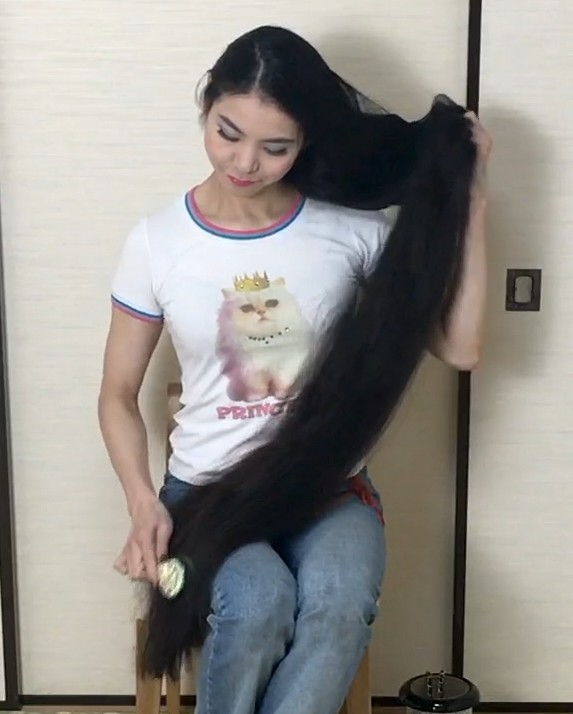 VIDEO - Rin&#x27;s massive black mane