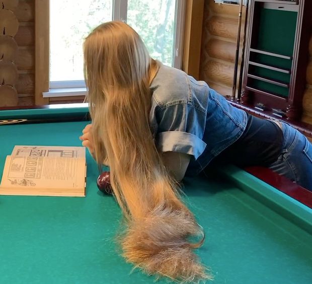 VIDEO - Pool table Rapunzel