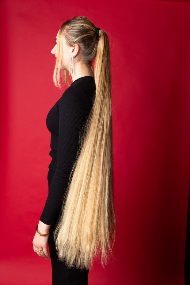 PHOTO SET - One big ponytail photoshoot