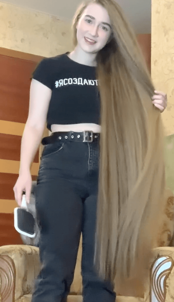 VIDEO - Soft, silky blonde knee length hair