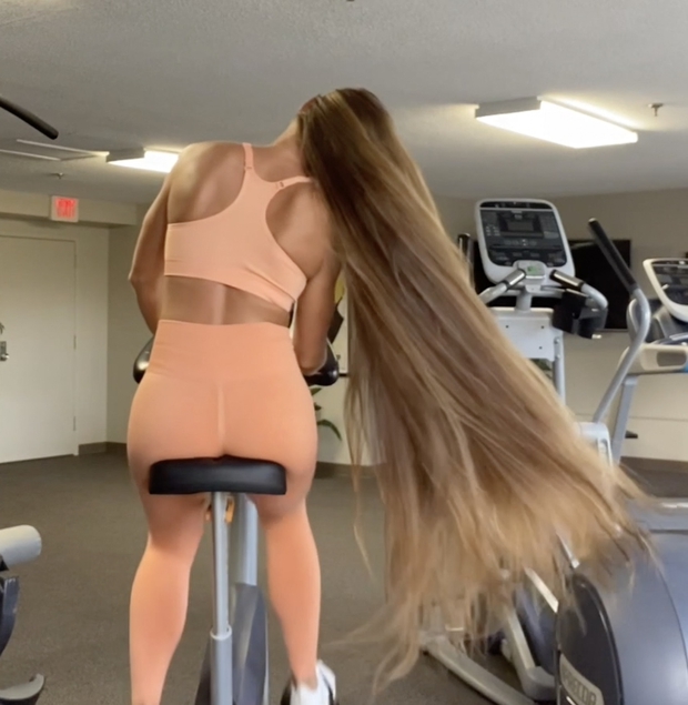 VIDEO - Real-Life Rapunzel&#x27;s workout