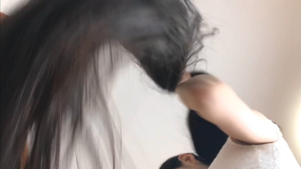 VIDEO - Rin&#x27;s massive black mane and hair on camera play