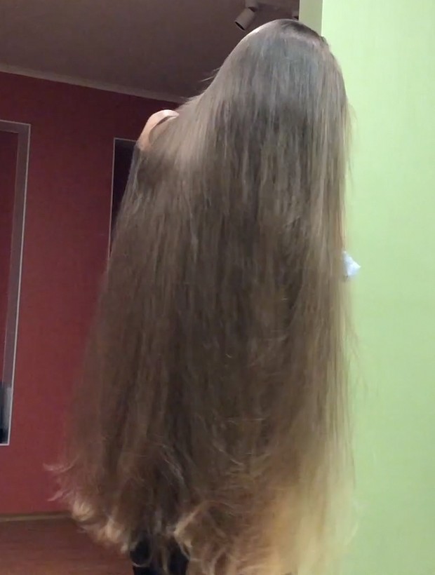 VIDEO - The ultimate ponytails
