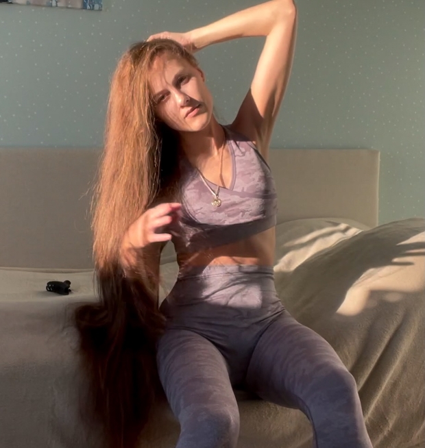 VIDEO - Kristina&#x27;s hair display show