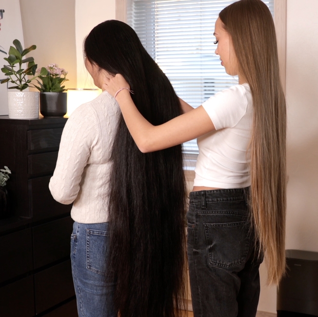 VIDEO - Impressed by her hair length