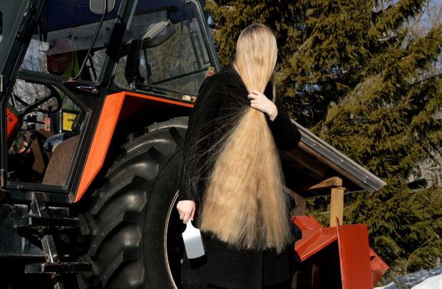 VIDEO - The Tractor