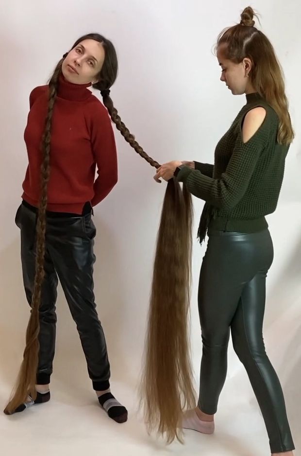VIDEO - Two very long braids
