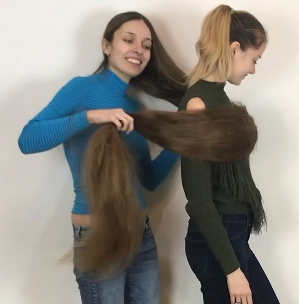 VIDEO - Longer than floor length
