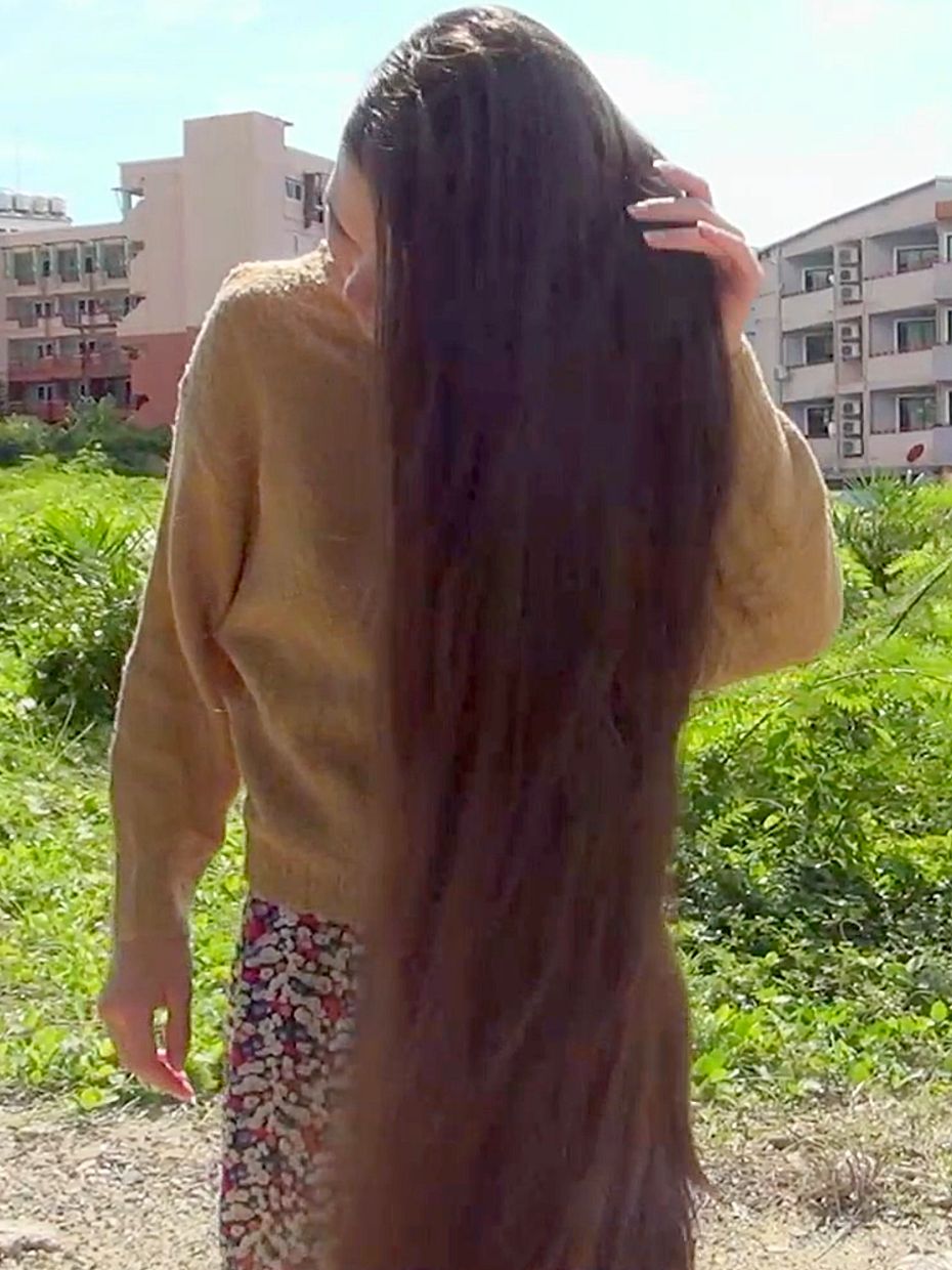 VIDEO - Very thick braids