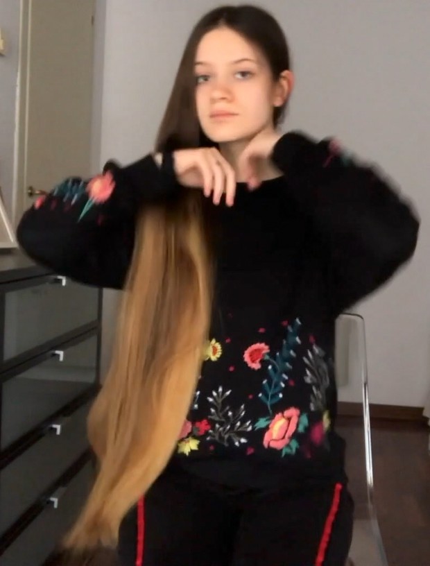 VIDEO - Ottavia&#x27;s freshly trimmed hair