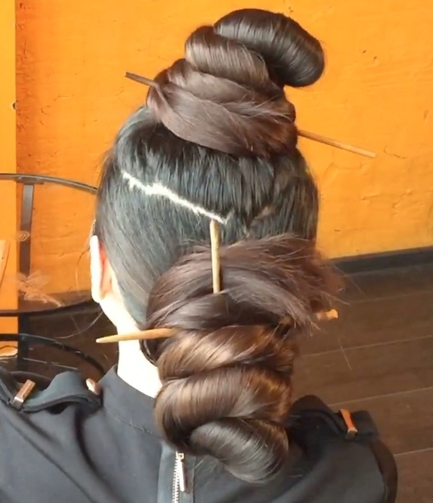 VIDEO - Mila´s double buns