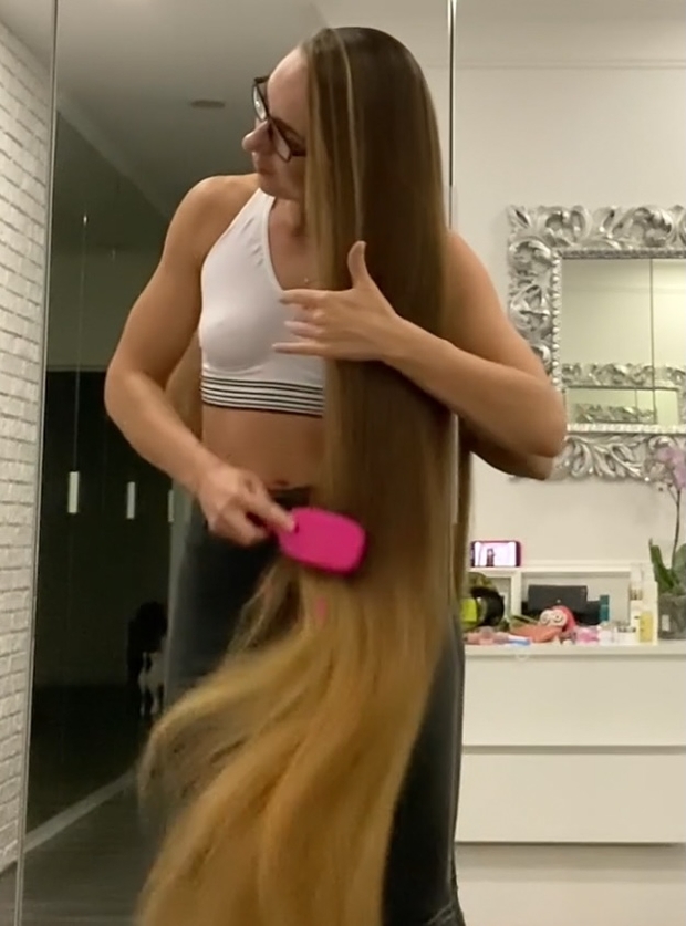 VIDEO - Mirrors and mirrors