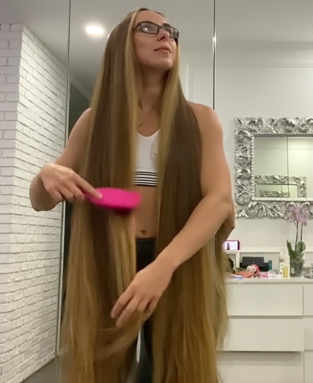 VIDEO - Mirrors and mirrors