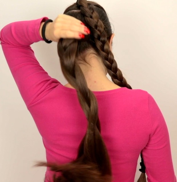 VIDEO - Suzana&#x27;s special hairstyle: Vertical double braids