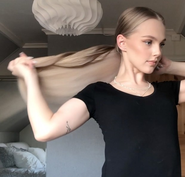 VIDEO - Victoria&#x27;s ponytail