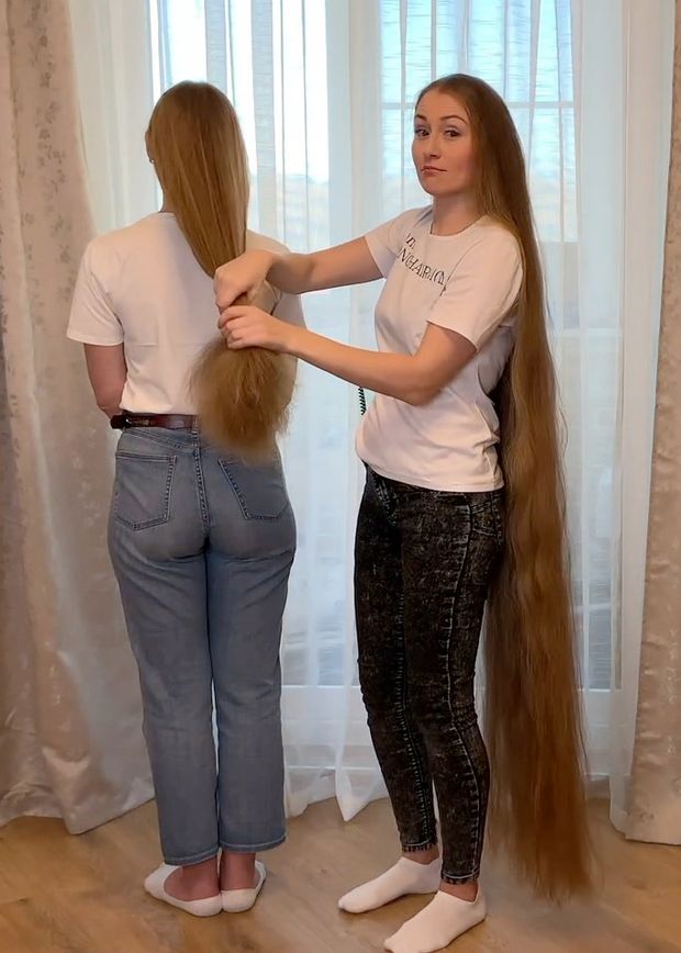 VIDEO - Two sisters with a lot of hair