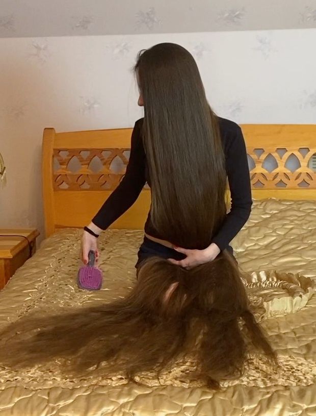 VIDEO - Rapunzel on gold