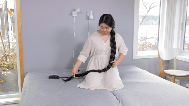 VIDEO - Tons of hair and a very long braid