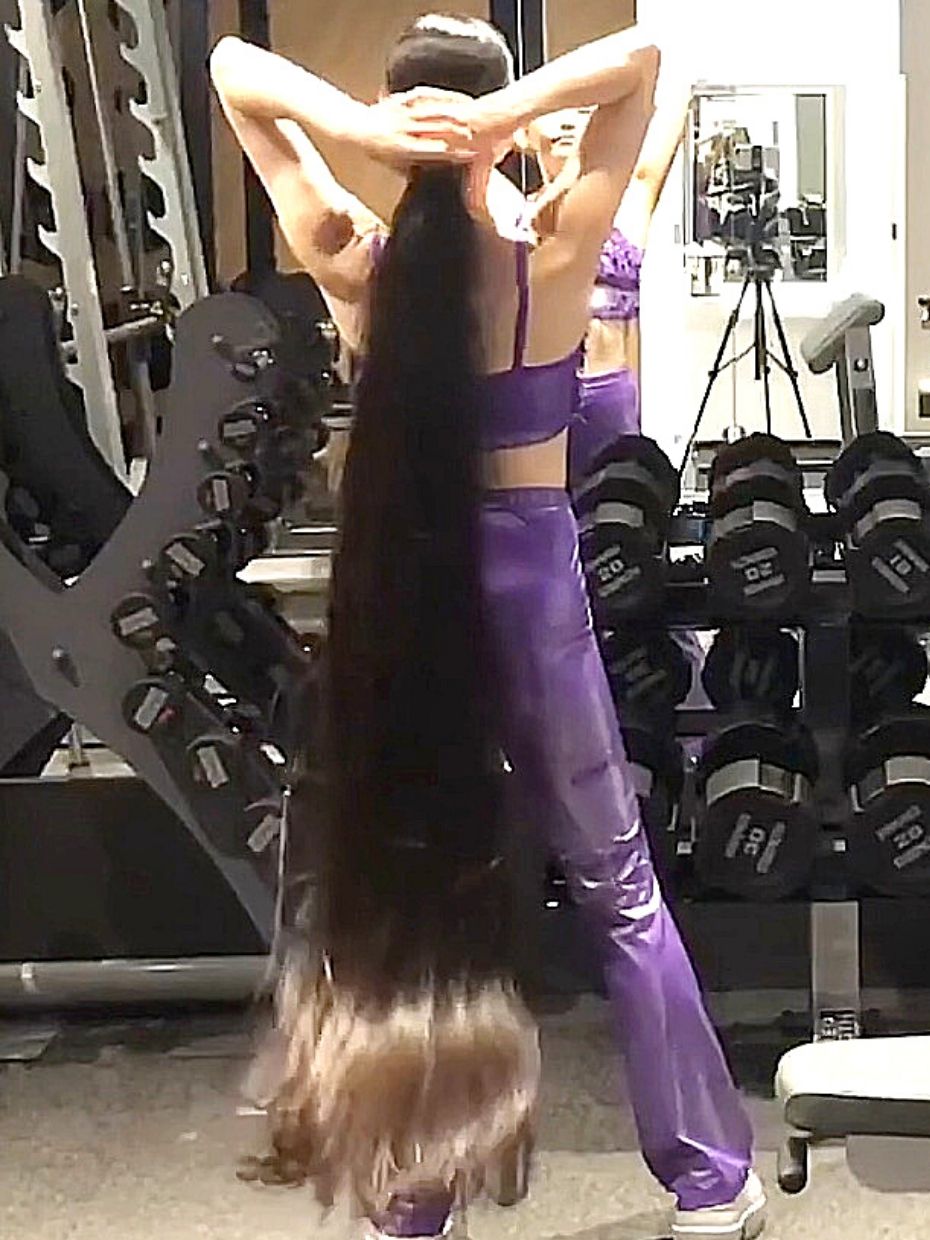VIDEO - Rin at the gym