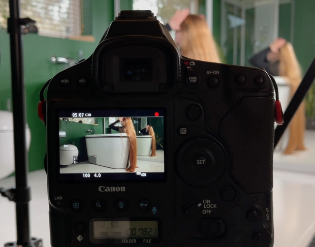 VIDEO - Sara Shoot 2021 Behind The Scenes