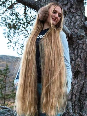 PHOTO SET - Thick blonde hair blowing by the tree photoshoot