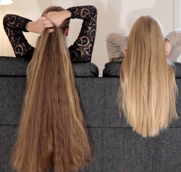 VIDEO - Audrey and Siri in the sofa (part 1)