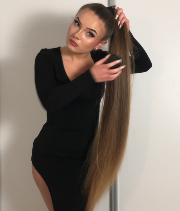 VIDEO - Super elegant ponytail display