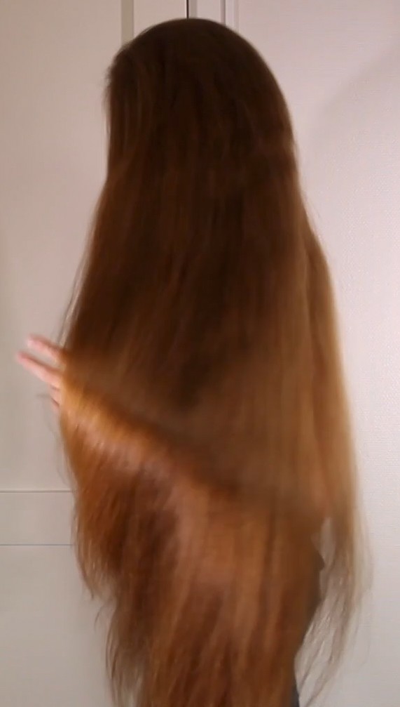 VIDEO - Rakel&#x27;s creative hair show (part 2)