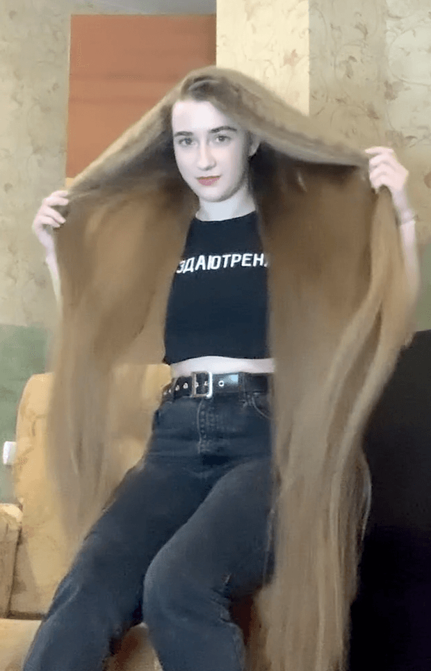 VIDEO - Soft, silky blonde knee length hair