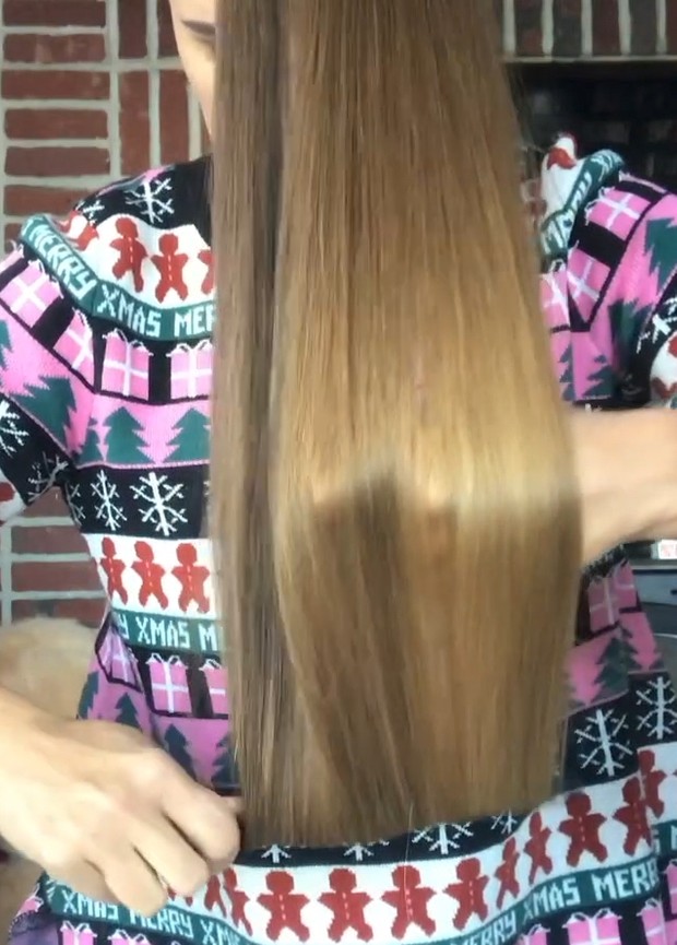 VIDEO - Christmas in April